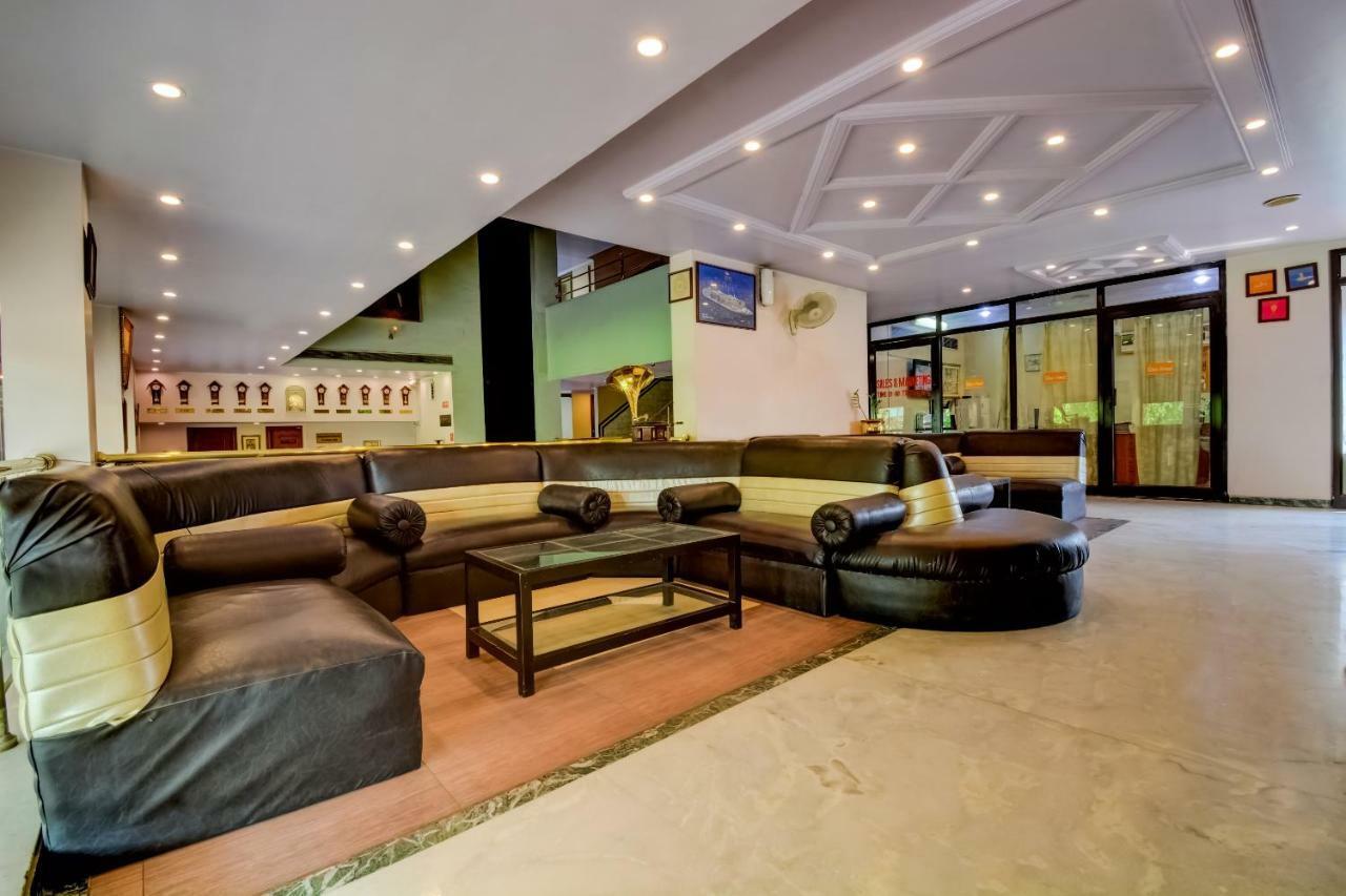 Oyo 18814 Hotel Maya International Jaipur Bagian luar foto