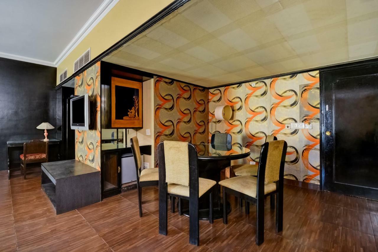 Oyo 18814 Hotel Maya International Jaipur Bagian luar foto