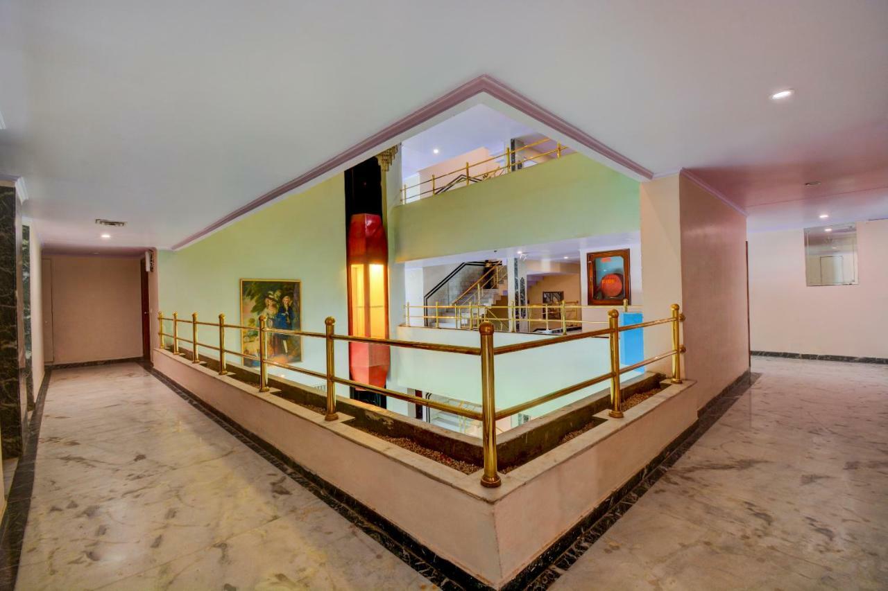 Oyo 18814 Hotel Maya International Jaipur Bagian luar foto