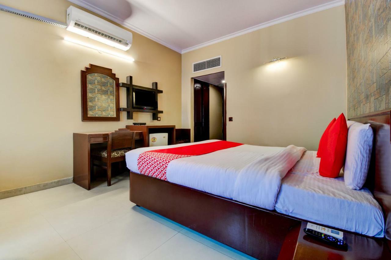 Oyo 18814 Hotel Maya International Jaipur Bagian luar foto