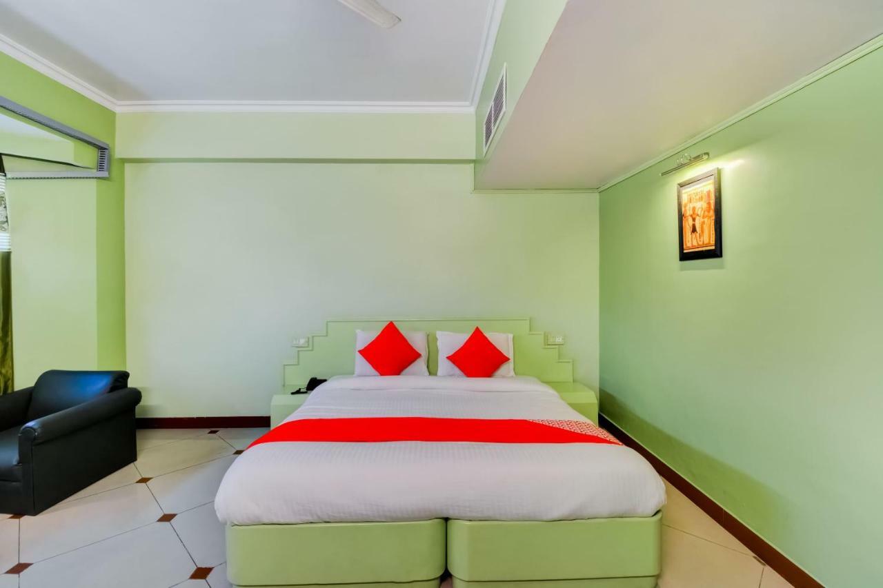Oyo 18814 Hotel Maya International Jaipur Bagian luar foto
